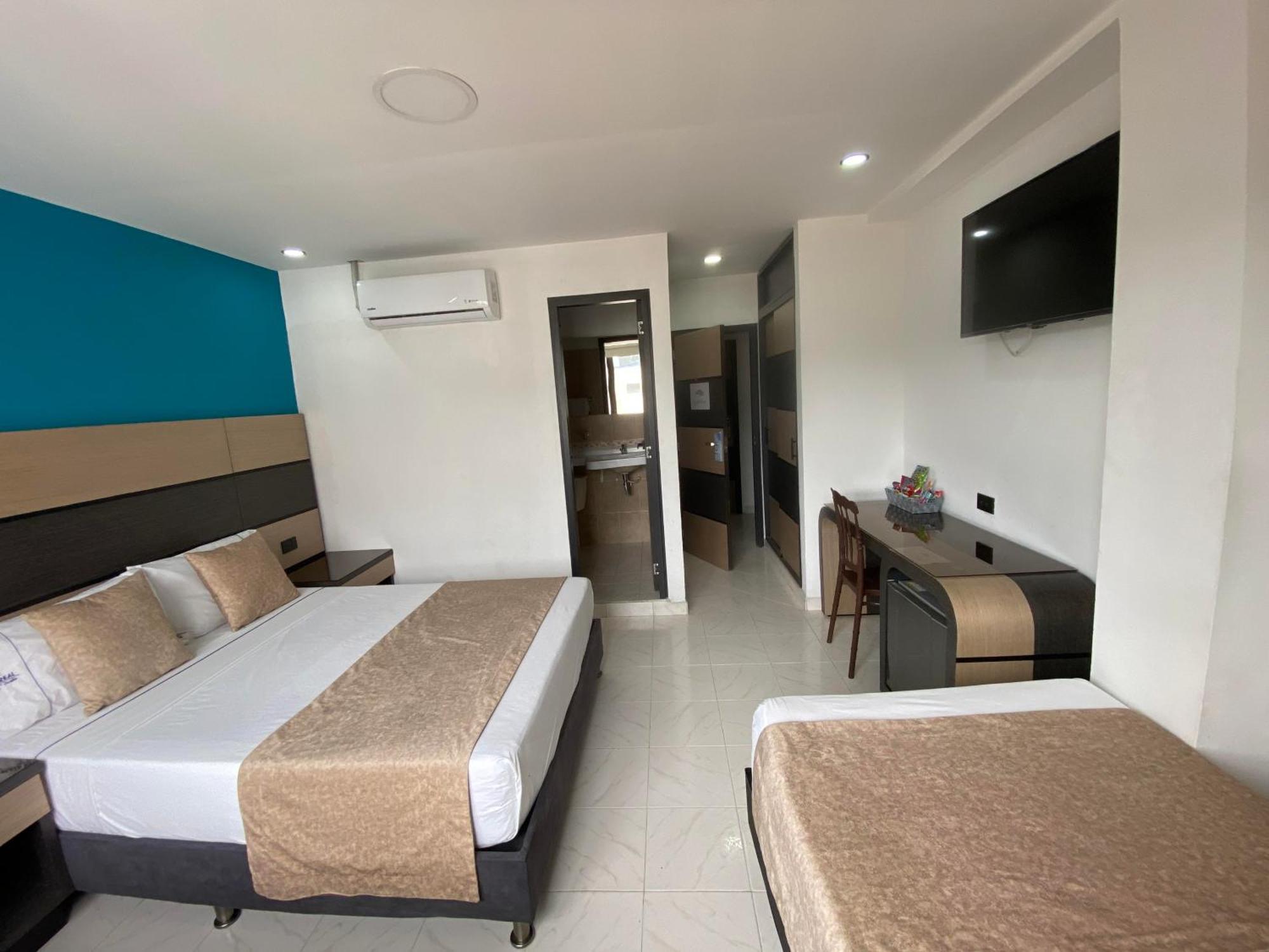 Hotel Plaza Real Ocaña Екстериор снимка