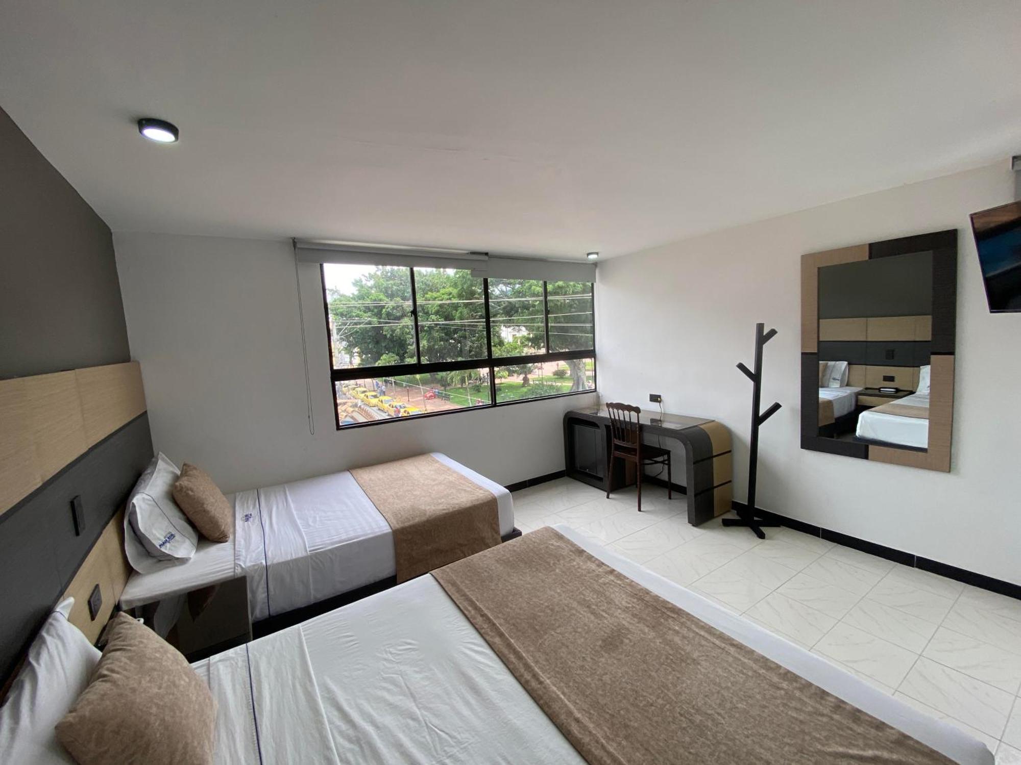 Hotel Plaza Real Ocaña Екстериор снимка