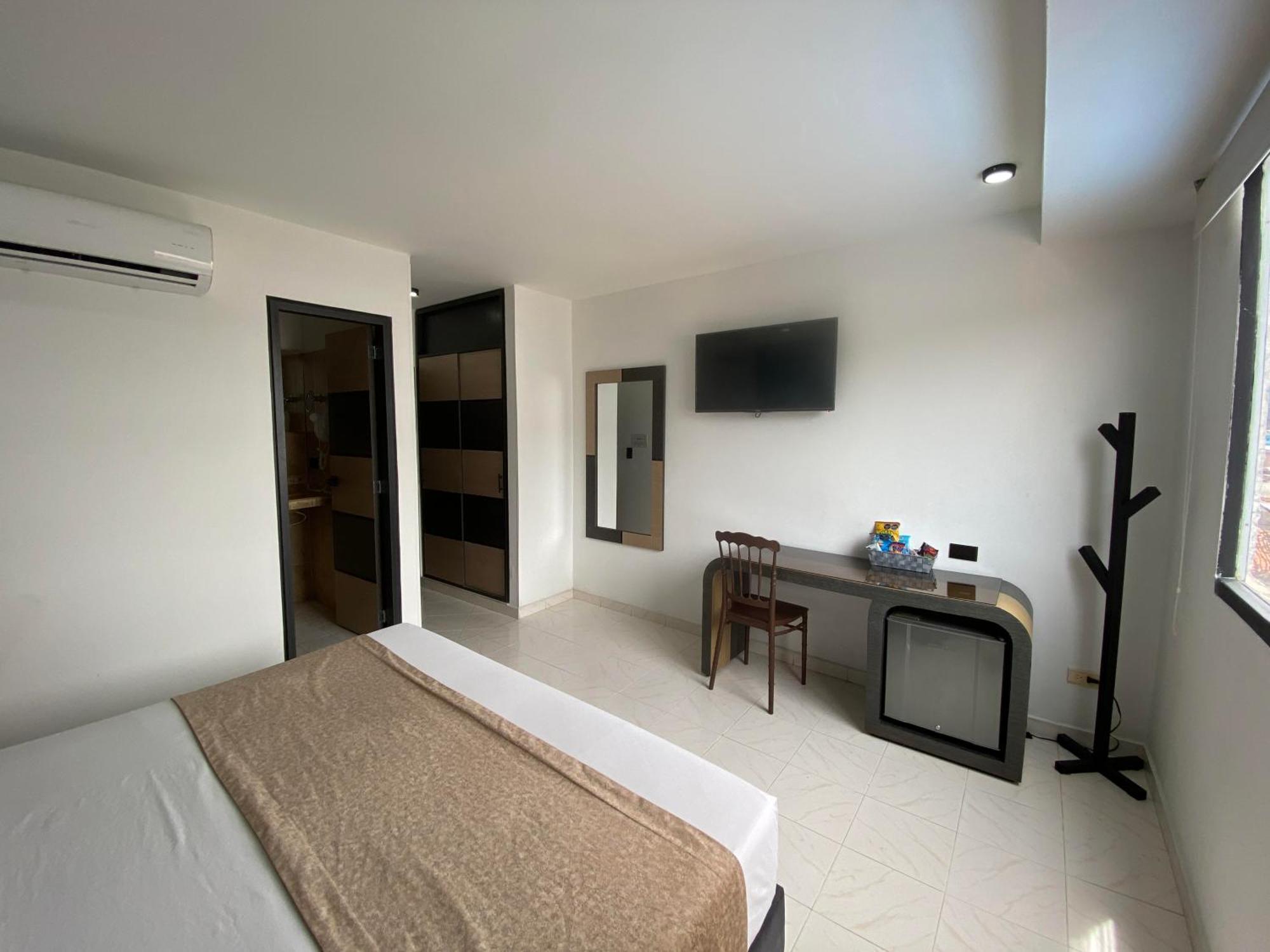 Hotel Plaza Real Ocaña Екстериор снимка