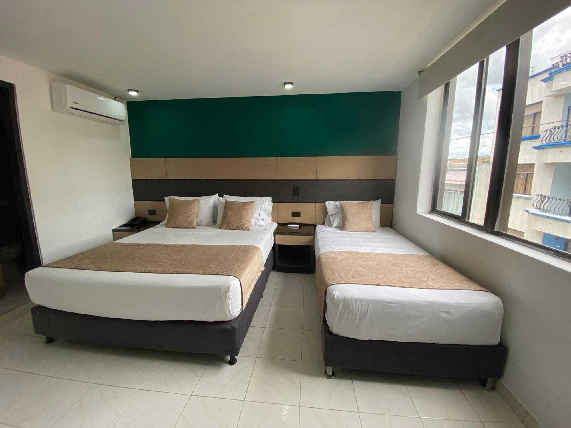 Hotel Plaza Real Ocaña Екстериор снимка