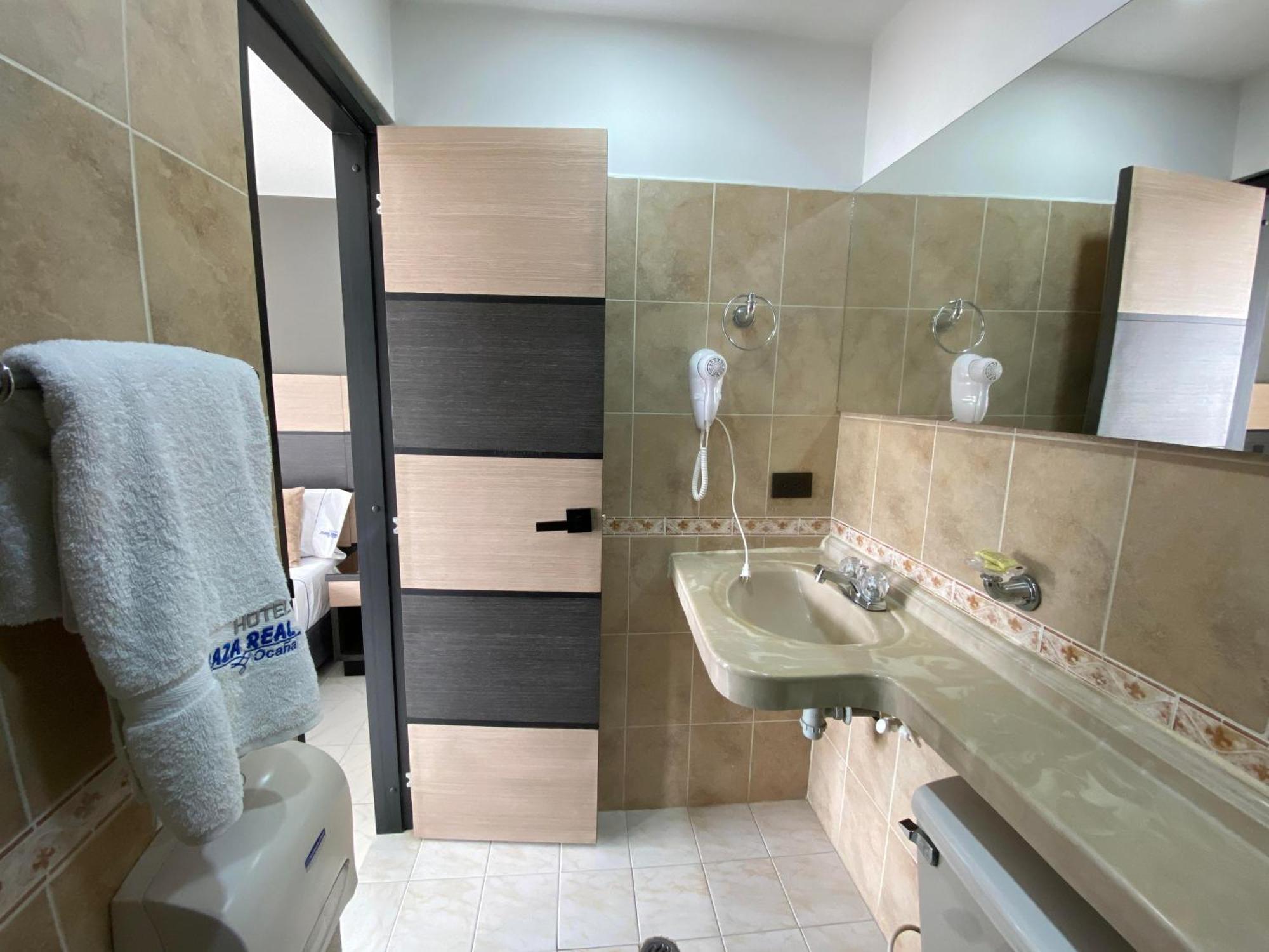 Hotel Plaza Real Ocaña Екстериор снимка