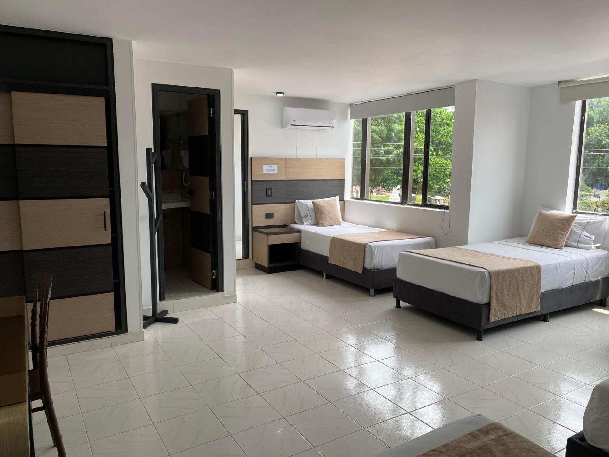 Hotel Plaza Real Ocaña Екстериор снимка